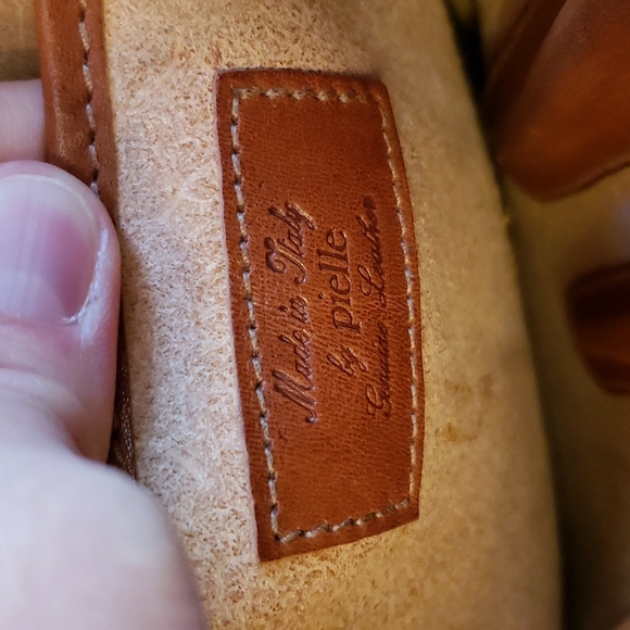 Pielle genuine leather lockable bag - Picture 5 of 8